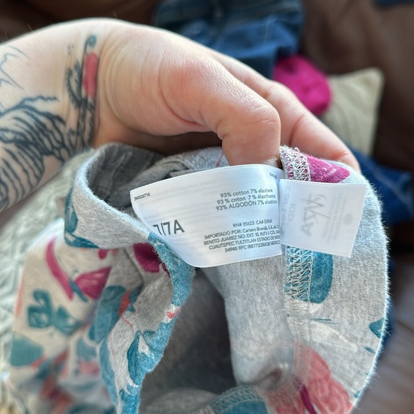 (4) Pack of Girls Pants - Picture 13 of 15